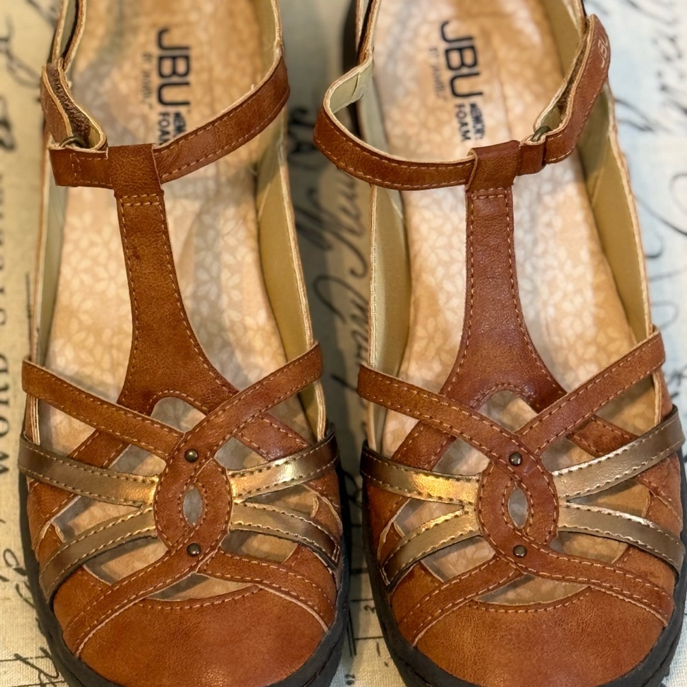 Jambu "DOVE" Brown and Gold Accent Close Toe T-Strap Design Sandals - Picture 2 of 11